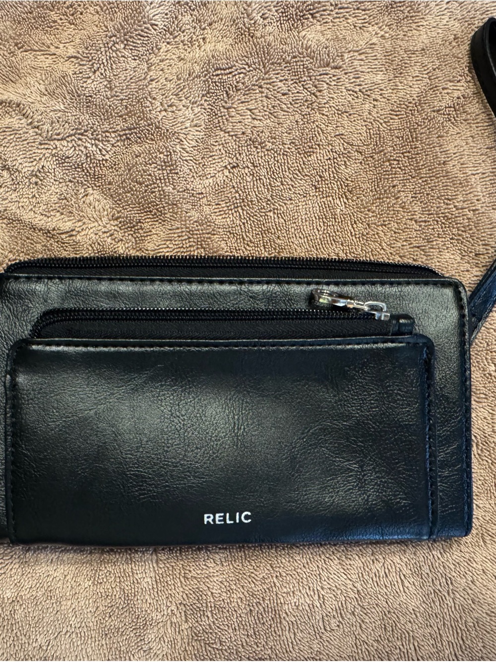 Relic Black Leather Zip Wristlet Wallet
